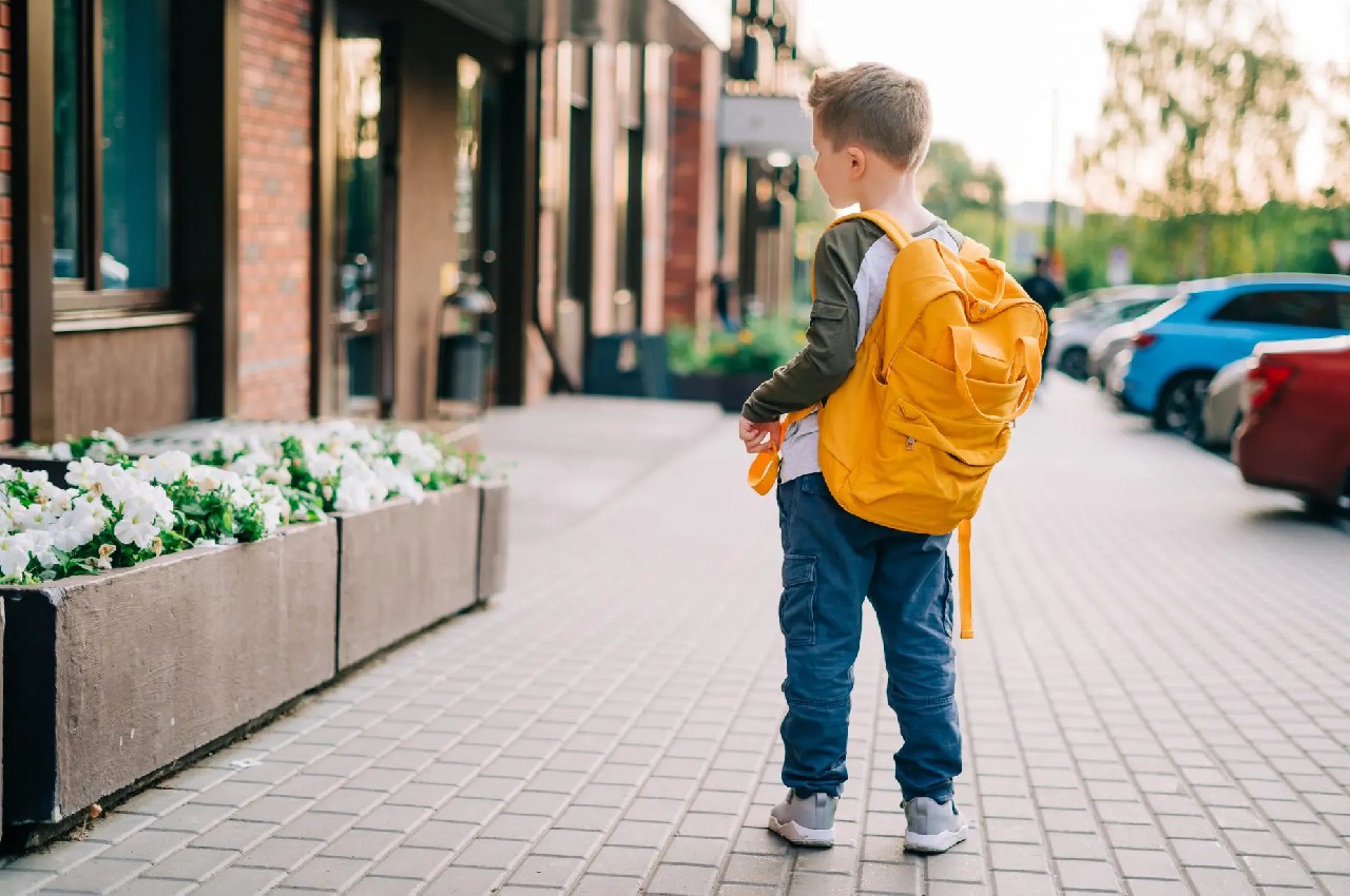 heavy backpack back pain